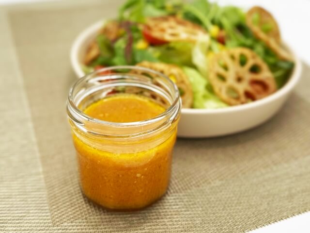 にんじん味噌ドレッシングサラダ