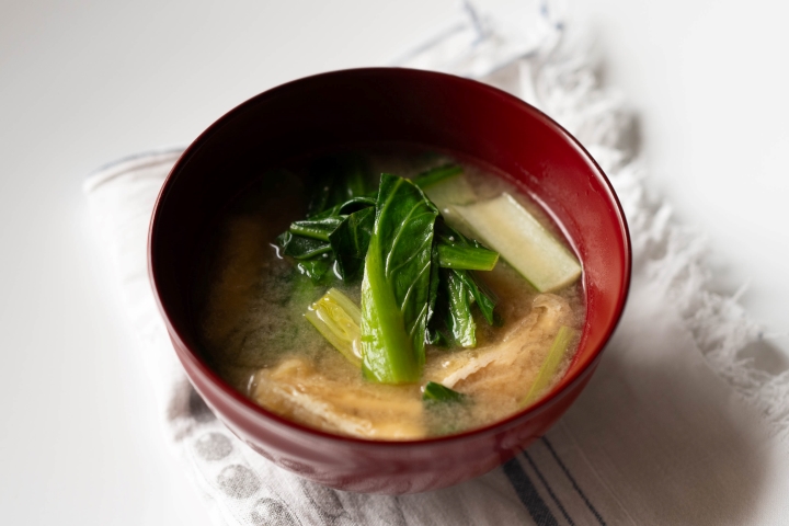 小松菜と油揚げの味噌汁